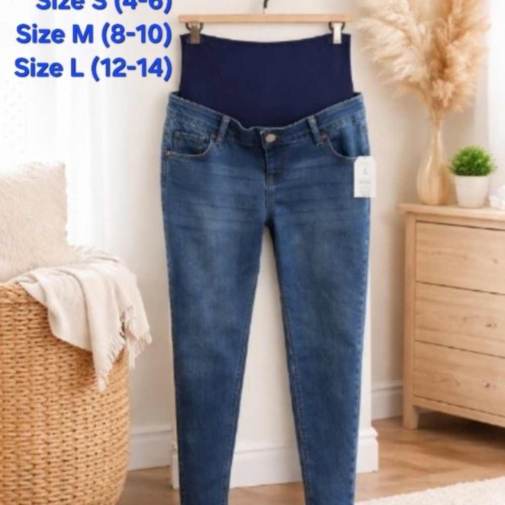 Women's Blue High-Waisted Jeans